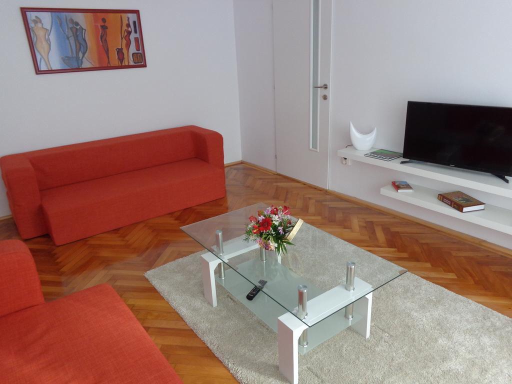 Olympus Apartment Alba Iulia Extérieur photo